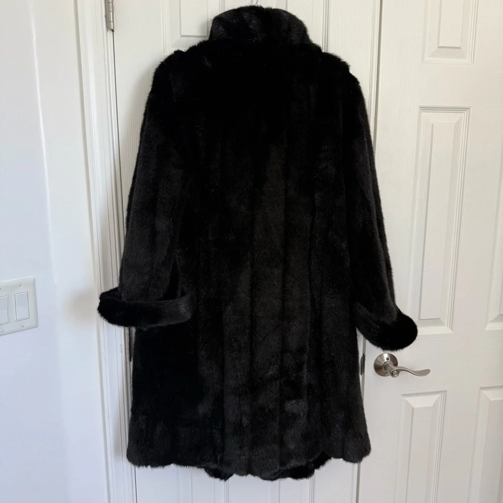 Dennis Basso Luxurious Black Faux Fur Mink Coat Shawl Collar Women’s Medium NWOT - Picture 4 of 14